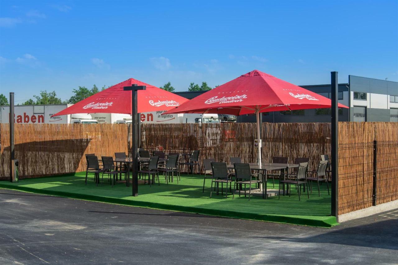 S7 Hotel Kielce Extérieur photo