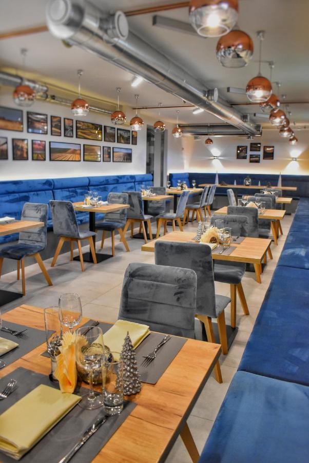 S7 Hotel Kielce Extérieur photo
