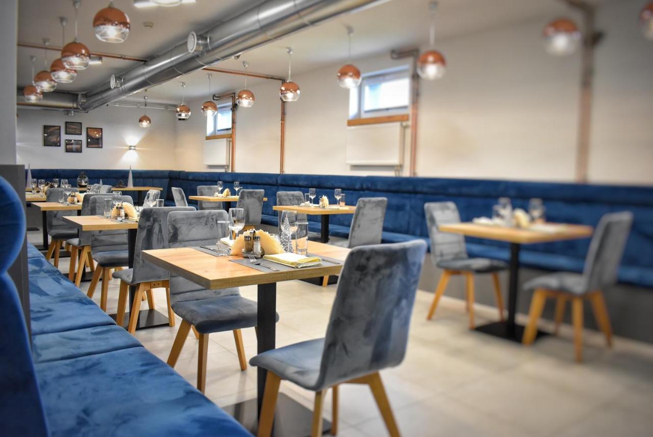S7 Hotel Kielce Extérieur photo